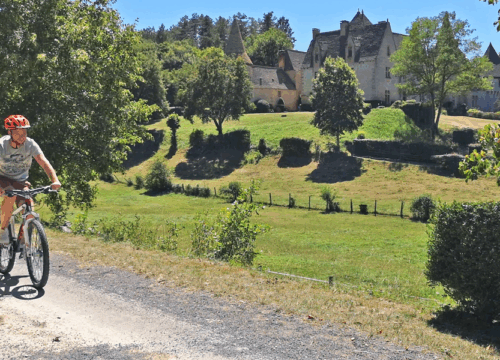 La voie verte Sarlat–Cazoulès : pédaler au rythme du Périgord